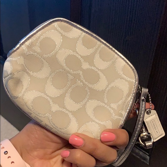 Coach coin purse (authentic) - Picture 2 of 3